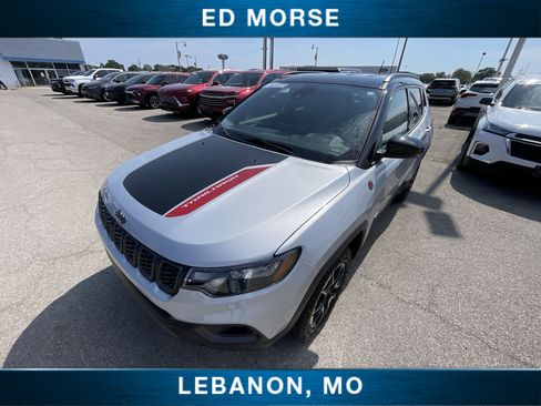 Used 2026 Jeep Compass Trailhawk AWD/4WD image 19