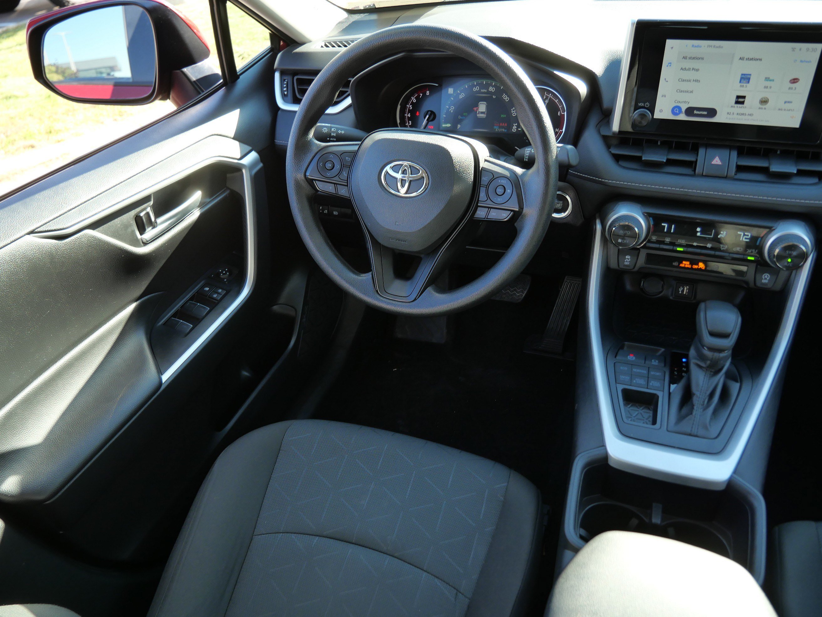 Certified 2025 Toyota RAV4 XLE AWD/4WD image 10