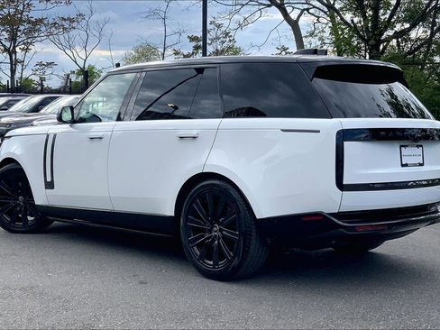 Certified 2024 Land Rover Range Rover Long Wheelbase Autobiography AWD/4WD image 11