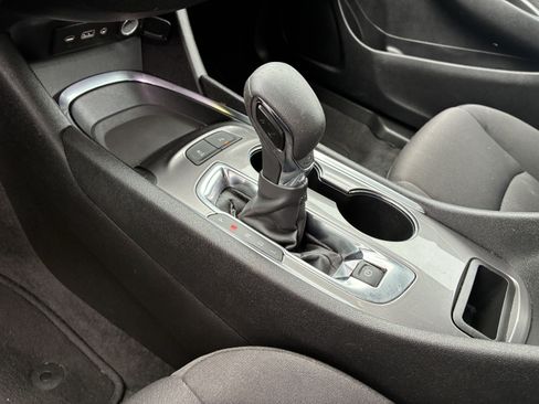 Used 2024 Chevrolet Malibu LT FWD image 33