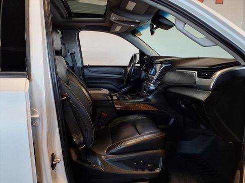 Used 2018 Chevrolet Suburban Premier image 14