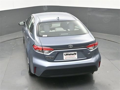 Used 2025 Toyota Corolla LE image 31