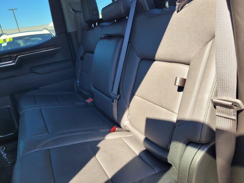 Used 2024 Chevrolet Silverado 1500 LT Trail Boss w/ LT Trail Boss Premium Package AWD/4WD image 15