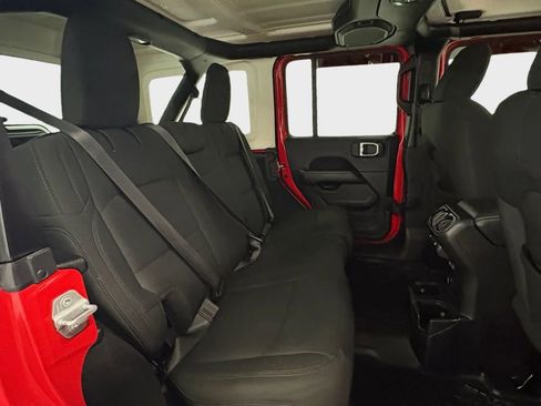 Used 2019 Jeep Wrangler Unlimited Sahara w/ Safety Group AWD/4WD image 24