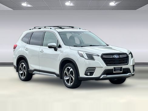 Used 2022 Subaru Forester Touring AWD/4WD image 6