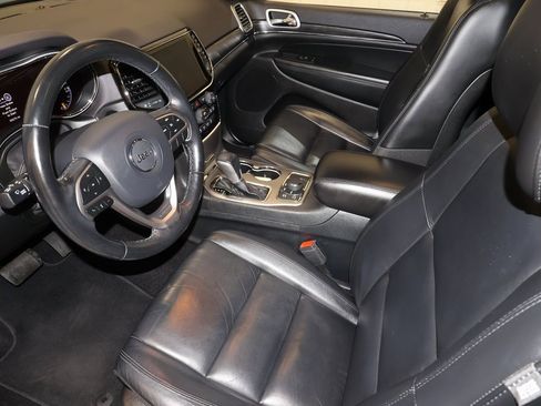 Used 2020 Jeep Grand Cherokee Limited image 33