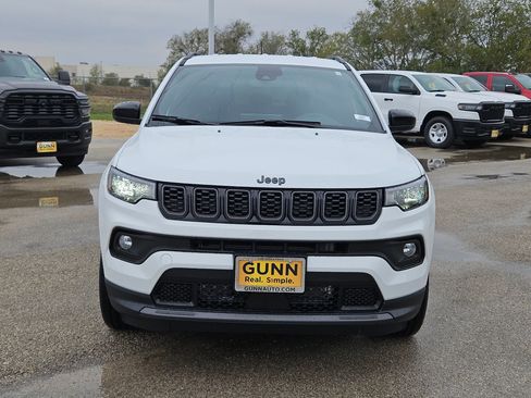 New 2026 Jeep Compass Latitude image 8