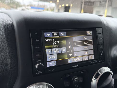 Used 2017 Jeep Wrangler Unlimited Sahara w/ Max Tow Package image 22