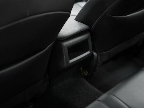 Used 2023 Toyota Camry SE FWD image 29