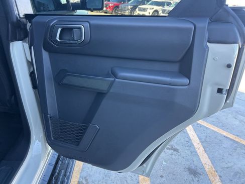 New 2025 Ford Bronco Outer Banks w/ Sasquatch Package image 12