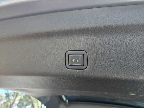 Used 2024 Chevrolet Tahoe Premier image 19