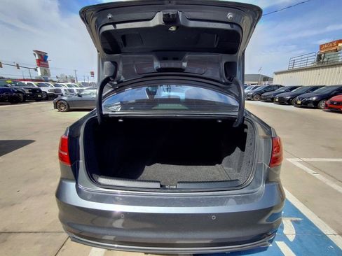 Used 2017 Volkswagen Jetta GLI image 45