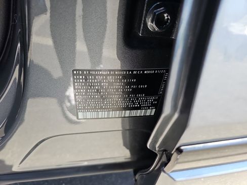 Certified 2023 Volkswagen Tiguan SE R-Line FWD image 37