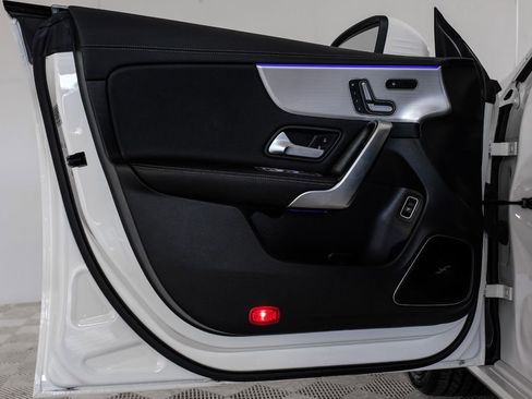 Used 2020 Mercedes-Benz CLA 250 image 42