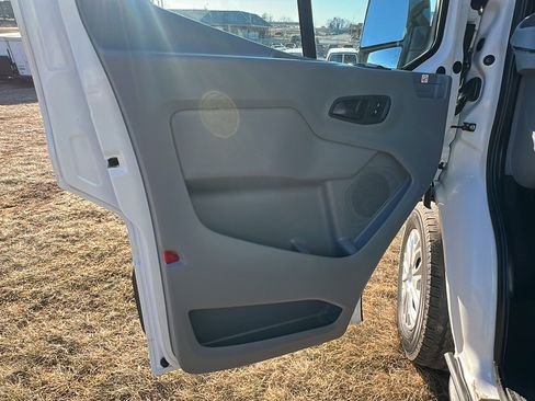 Used 2019 Ford Transit 250 148 Medium Roof RWD image 15