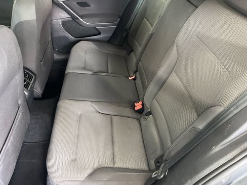 Used 2016 Volkswagen Golf S FWD image 35