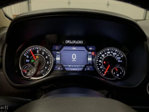 Used 2019 RAM 1500 Laramie image 27