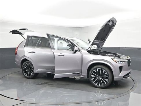 New 2026 Volvo XC90 B6 Core image 53