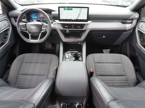 Certified 2025 Ford Explorer ST-Line AWD/4WD image 19