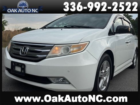 Used 2011 Honda Odyssey Touring image 1