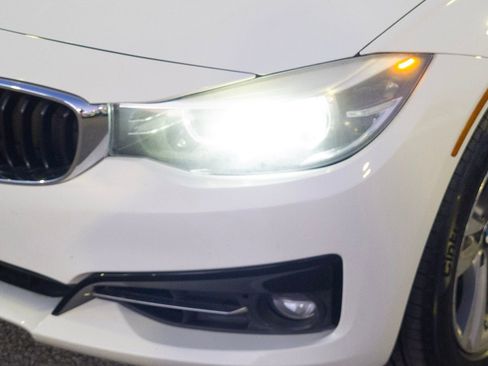 Used 2018 BMW 330i Gran Turismo xDrive 330 Gran Turismo i xDrive image 11