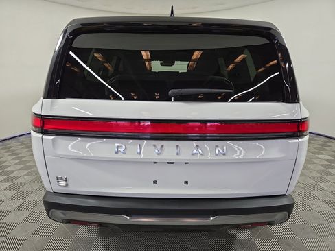 Used 2024 Rivian R1S Adventure AWD/4WD image 4