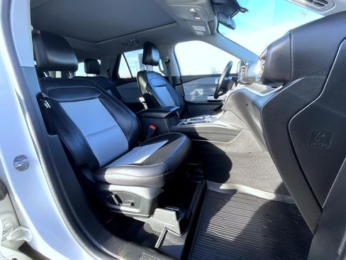 Used 2023 Ford Explorer XLT w/ Equipment Group 202A image 16