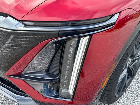 Used 2024 Cadillac Lyriq Sport image 8