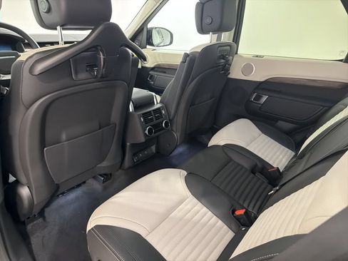New 2026 Land Rover Discovery Dynamic SE AWD/4WD image 21
