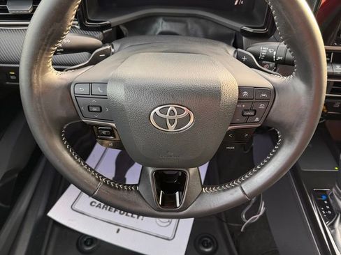 Used 2025 Toyota Camry SE image 26