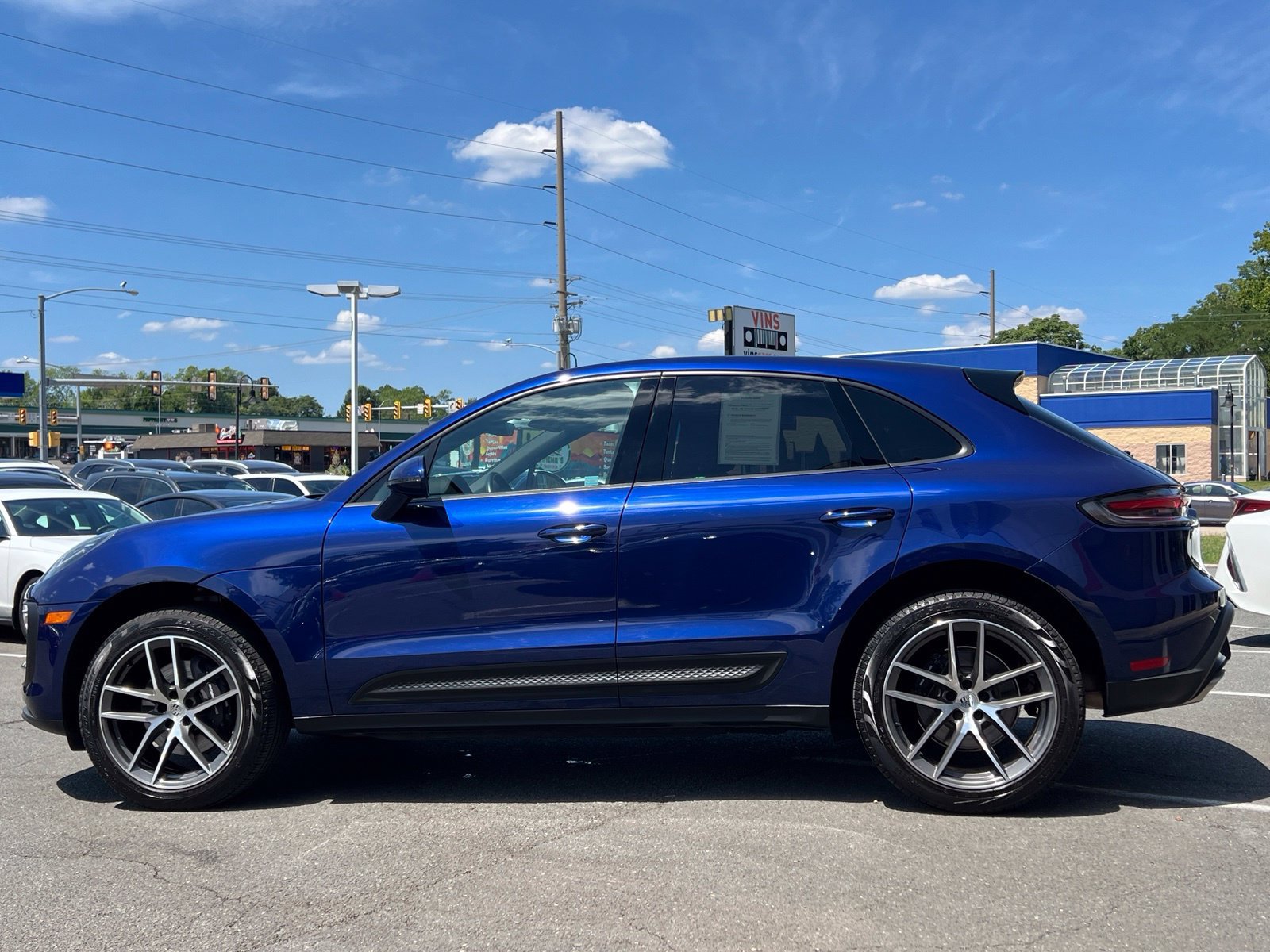 Used 2022 Porsche Macan AWD/4WD image 21