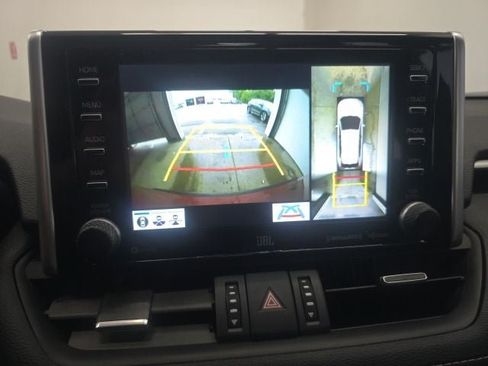 Used 2021 Toyota RAV4 Limited AWD/4WD image 24