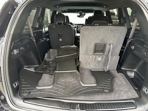 Used 2023 Jeep Grand Cherokee L Laredo image 13