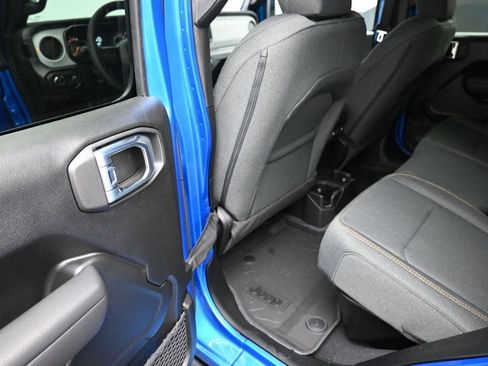 New 2026 Jeep Gladiator Sport AWD/4WD image 7