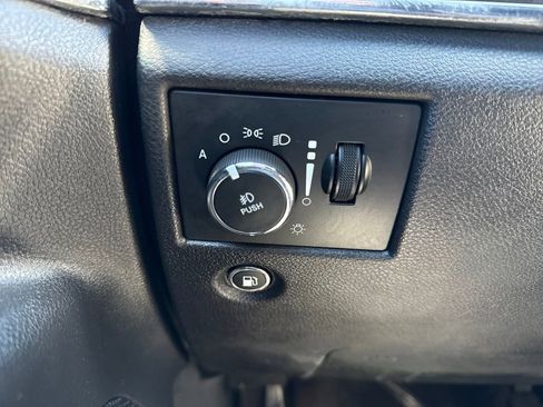 Used 2018 Jeep Grand Cherokee Limited image 30