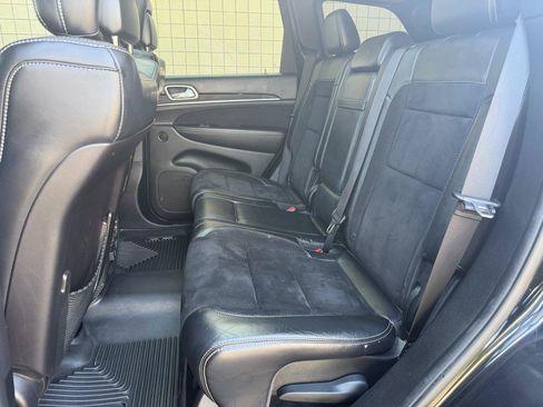 Used 2012 Jeep Grand Cherokee SRT8 w/ Luxury Group II AWD/4WD image 38
