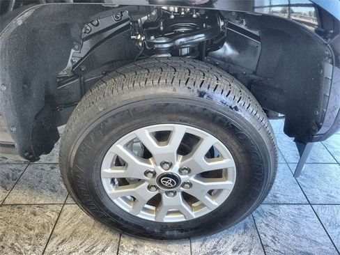Used 2025 Toyota Tacoma SR5 image 10