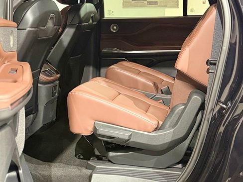 New 2026 Lincoln Navigator L Reserve AWD/4WD image 46