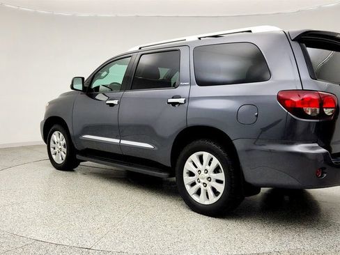 Used 2020 Toyota Sequoia Platinum RWD image 7