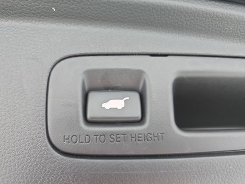 Used 2024 Honda CR-V EX-L image 13