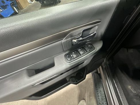 Used 2020 RAM 1500 Warlock w/ Electronics Group AWD/4WD image 19