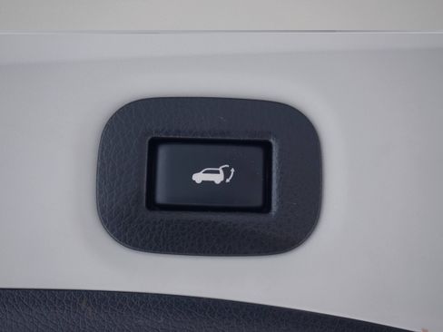 Used 2017 Nissan Rogue SL w/ SL Premium Package FWD image 31