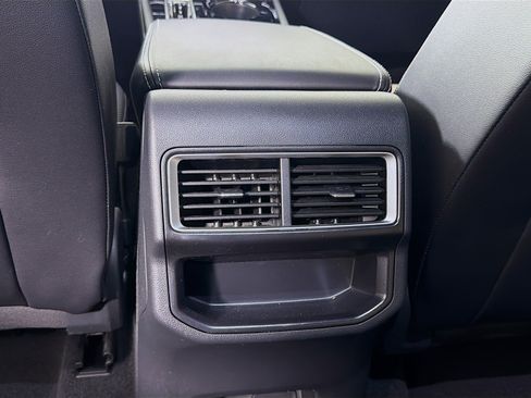 Used 2024 Volkswagen Atlas Cross Sport SE FWD image 25