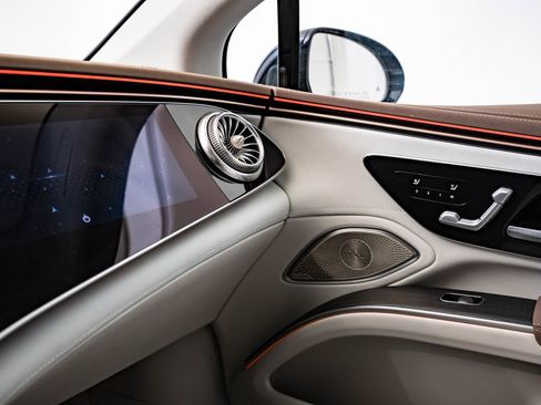 Certified 2023 Mercedes-Benz EQS 580 4MATIC Sedan image 43