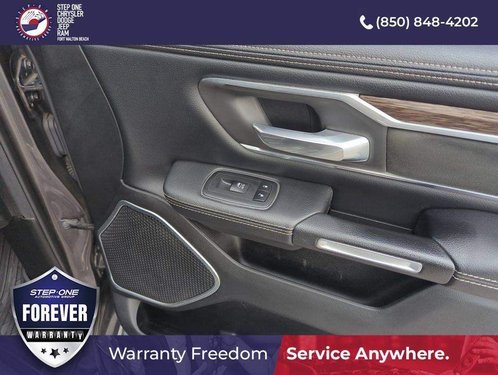 Used 2019 RAM 1500 Laramie AWD/4WD image 33