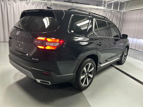 Used 2025 Honda Pilot Elite image 7