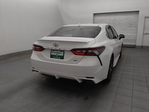 Used 2022 Toyota Camry SE image 7