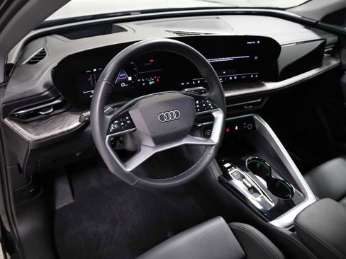 Certified 2025 Audi Q5 Premium Plus w/ Premium Plus AWD/4WD image 4