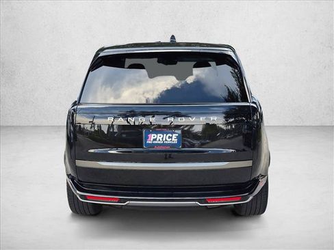 Used 2024 Land Rover Range Rover SE AWD/4WD image 7