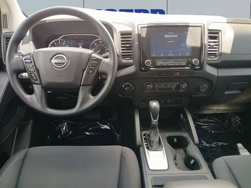Used 2022 Nissan Frontier S w/ Technology Package AWD/4WD image 12